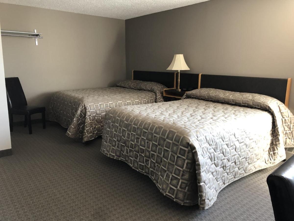 Arbour Ridge Inn & Suites Kindersley Экстерьер фото