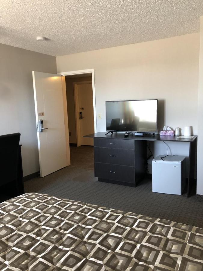 Arbour Ridge Inn & Suites Kindersley Экстерьер фото